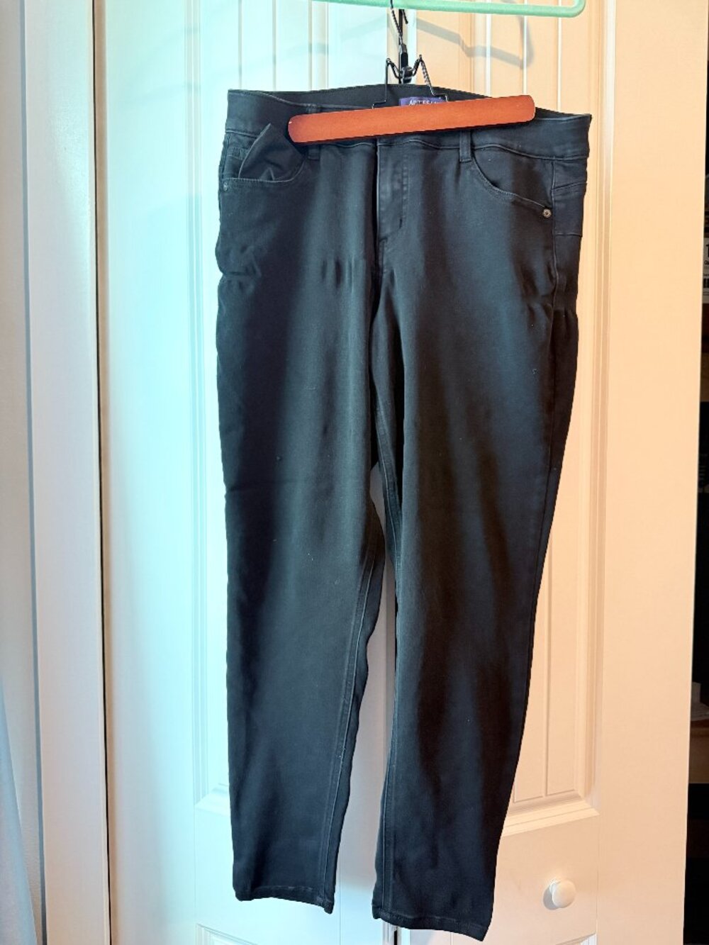 Black Skinny jeans